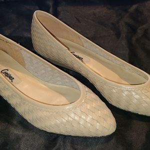 Corsina Bone BRAND NEW Women's Size 10M